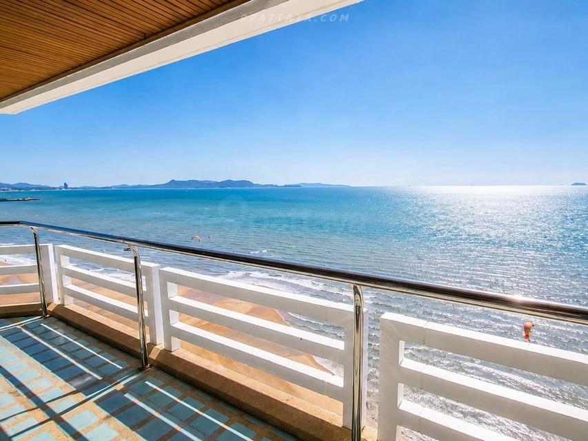 For Rent — Large Beachfront Condo at Goldensand Beachside Condominium, Pattaya 210sqm 3 bedrooms 3 bathrooms on 16th floor 1
