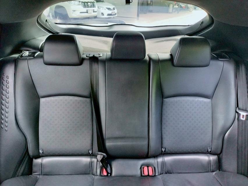 TOYOTA CH-R 1.8 MID ปี 2019 16