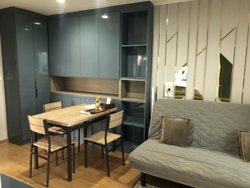 ยูดีไลท์คอนโดแอดห้วยขวาง ห้องมุมมี 2 ชั้น18 จากทั้งหมด 20 ชั้น มีสระว่ายน้ำ มีสระว่ายน้ำ ซาวน่า ฟิตเนส เข้าออกได้หลายทาง พระราม 9 ลาดพร้าวรัชดา ท 5