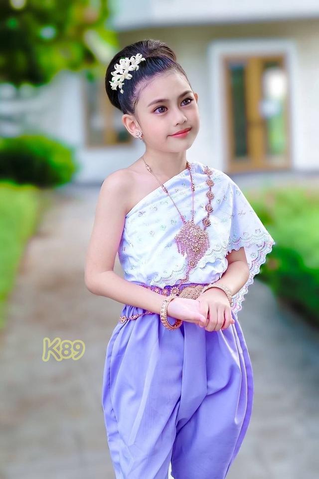 ชุดไทยเด็กหญิง สไบรุ้ง 13
