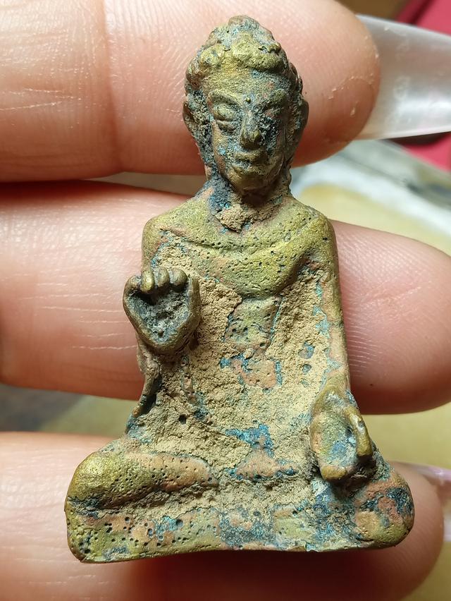 พระหล่อโบราณ ขุด ยุคทวารวดีขึ้นลพบุรีมีคราบเินเก่าฝังแน่น