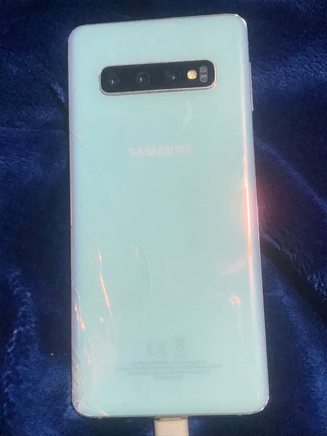 Samsung Galaxy S10 ฝาหลังแตก