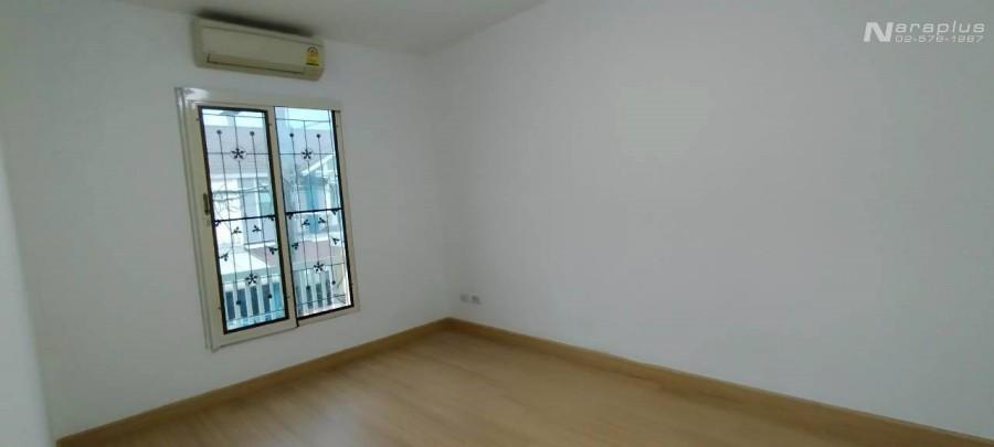 68111098 : ขายทาวน์เฮ้าส์ 2 ชั้น แนวรถไฟฟ้าสายสีแดง โครงการพฤกษาวิลล์ 40 ดอนเมือง-โลคัลโรด ถนนกำแพงเพชร 6 (โลคัลโรด) ต.หลักหก ใกล้ ม.รังสิต ปทุมธานี ร 9