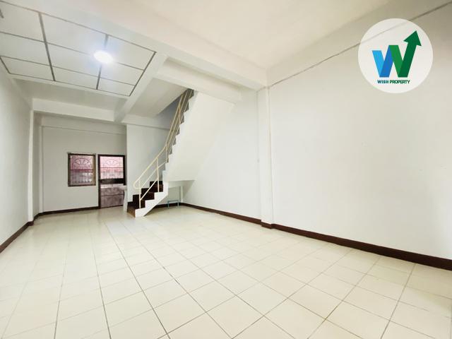 ทาวน์เฮ้าส์ รุ่งกิจวิลล่า 7 ร่มเกล้า ขาย (เหมาะกับการอยู่อาศัย หรือปล่อยเช่า) 3