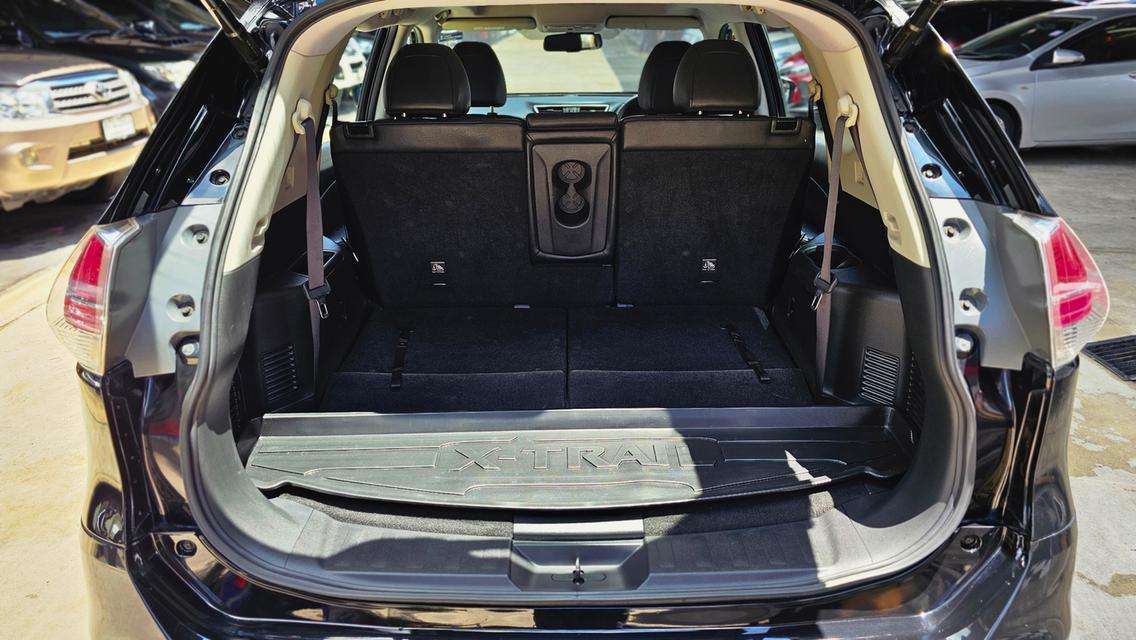 ขายรถ nissan X-Trail 2.5V 4WD ปี 2015 สีดำ เกียร์ออโต้ รูปที่ 15