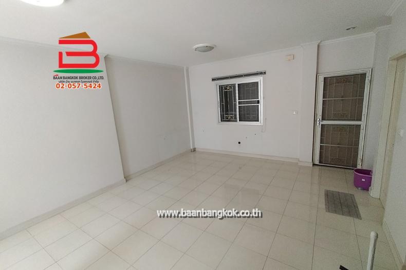 ทาวน์เฮาส์ การ์เด้น สวีท ดิ อินดี้ โฮม (ใกล้ตลาดน้ำขวัญเรียม) เนื้อที่ 20.7 ตรว. ถนนราษฎร์พัฒนา เขตสะพานสูง 6