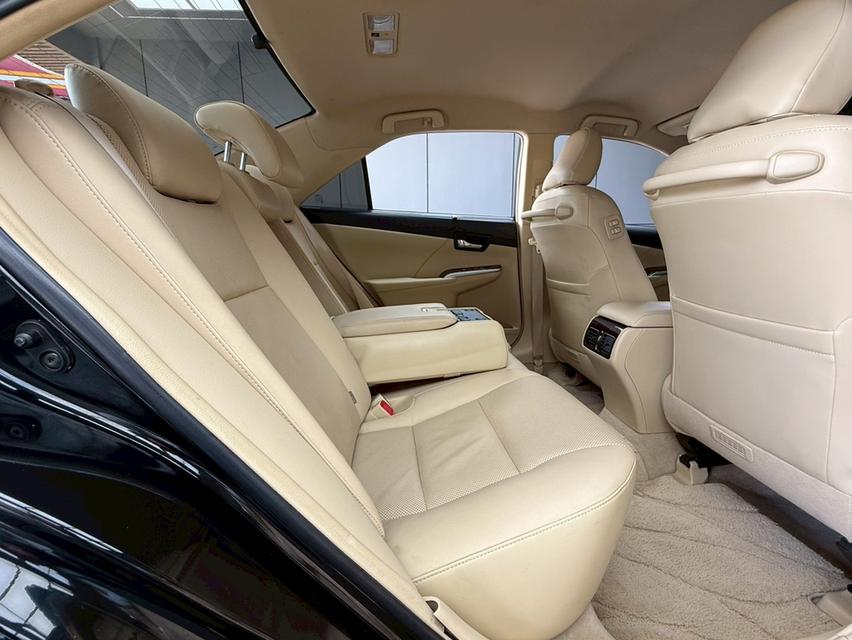 TOYOTA CAMRY, 2.5 HV PREMIUM โฉม ปี12-18 สีดำ เกียร์ออโต้ เบนซิน/ไฮบริด ตัวท็อปสุด มือเดียวป้ายแดง 👉ไมล์แท้ 128,239 km. คู่มือบุ๊คเซอร์วิสครบ รูปที่ 8