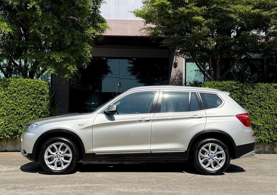 2014 BMW X3 20D XDRIVE รถมือเดียวออกป้ายแดง รถวิ่งน้อย เข้าศูนย์ตามระยะ รถไม่เคยมีอุบัติเหตุครับ 5