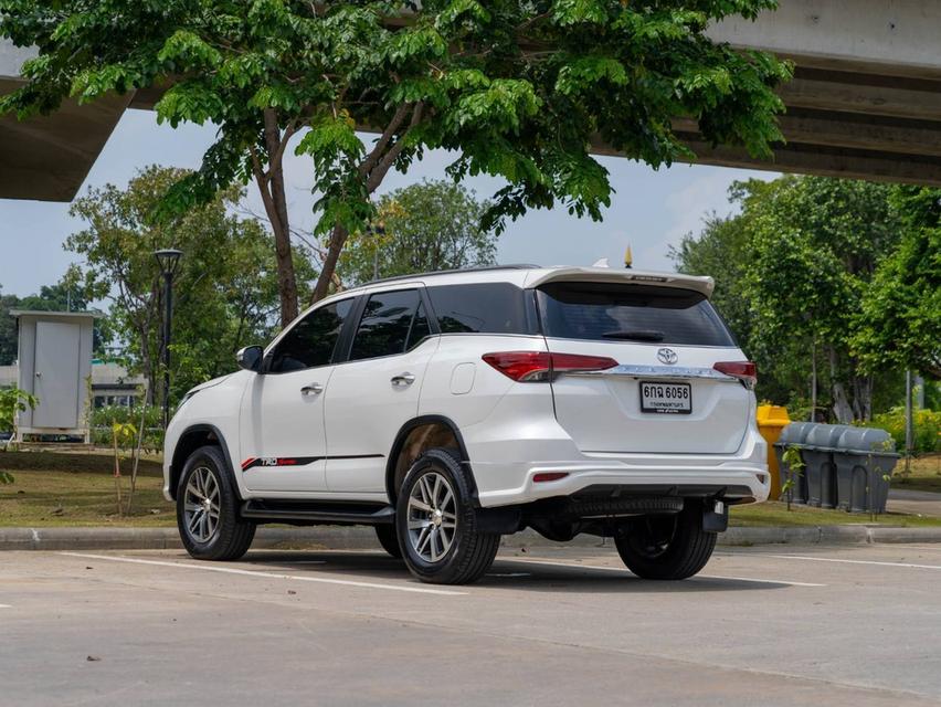 ขาย Toyota Fortuner 2.4V ปี17 3