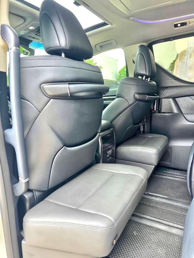 Toyota ALPHARD SRC E-Four สีขาว ปี 2022 ไมล์ 50,000 กม.  11
