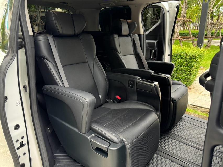 Toyota Alphard 2.5 SC Package ปี2023 วิ่ง 60,000 km. รูปที่ 6