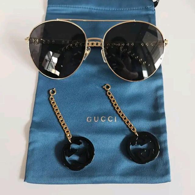 แว่นกันแดดรุ่น Gucci Sunglasses