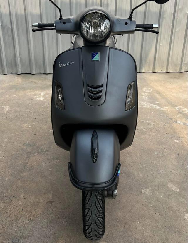 Vespa GTS 300 สีดำด้าน ปี 2017