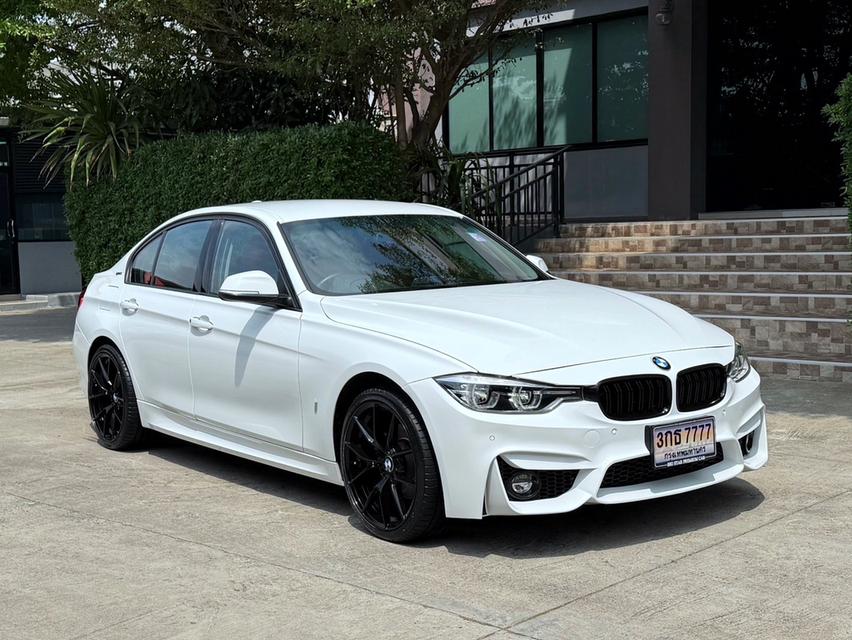 2018 BMW F30 LCI รถสภาพสมบูรณ์ พร้อมใช้งาน รถวิ่งน้อย เข้าศูนย์ทุกระยะ ๆม่เคยมีอุบัติเหตุครับ