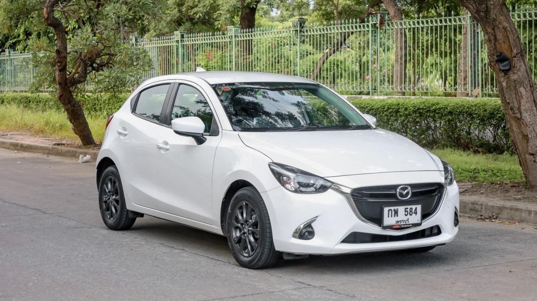 Mazda 2 1.3 SKYACTIV SPORTS HIGH CONNECT ปี 2019 สี ขาว