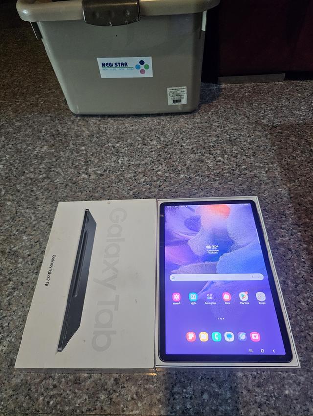 ขายๆๆๆถูกSamsungTabS7FEสีGray 64กิ๊กLTEใส่ซิมได้ยกกล่องสูนTrueสภาพสวยการใช้งานดีเยี่ยมทุกๆฟังชั่นเครื่องรีสโตได้ตลอดไม่มีติดแอคเค้าใดๆคับ ( จอขาวจั๊วๆ