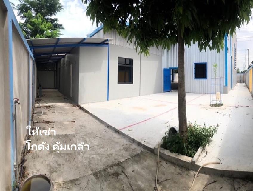 ให้เช่าโกดัง พร้อม สำนักงาน พื้นที่ใช้สอย 440 ตารางเมตร ซอยคุ้มเกล้า เข้าซอยไม่ลึก ถนนคุ้มเกล้า ใกล้ นิคมลาดกระบัง 9