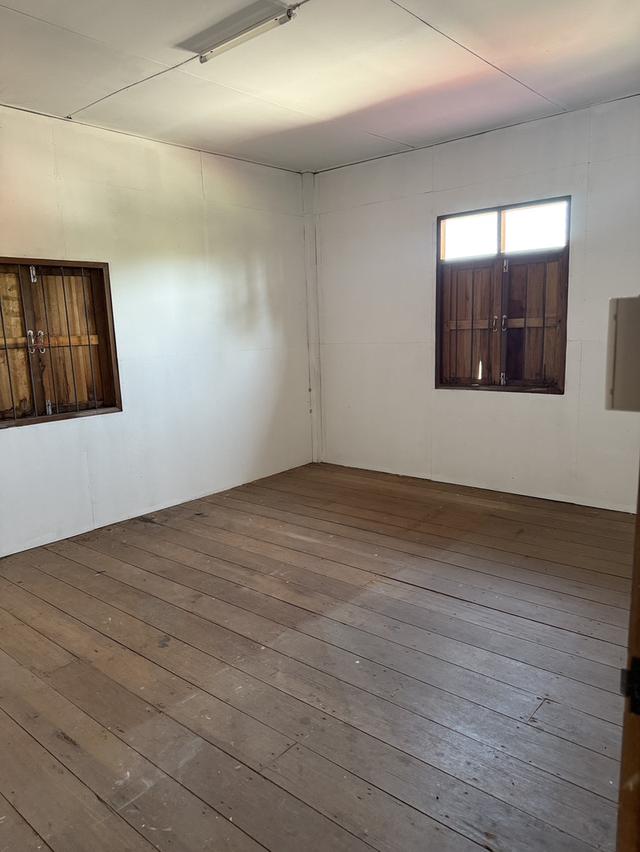 ขายบ้านนราธิวาส บ้านเดี่ยวครึ่งปูนครึ่งไม้ 7