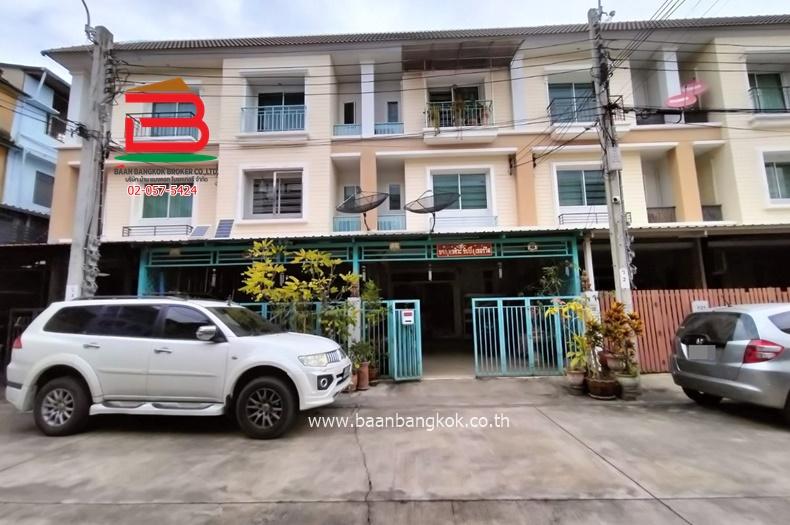 ทาวน์โฮม แกรนดิตี้ 2 สาธุประดิษฐ์ (ใกล้เซ็นทรัลพระราม 3) เนื้อที่ 21.8 ตรว. แขวงบางโคล่ เขตบางคอแหลม กรุงเทพมหานคร 3