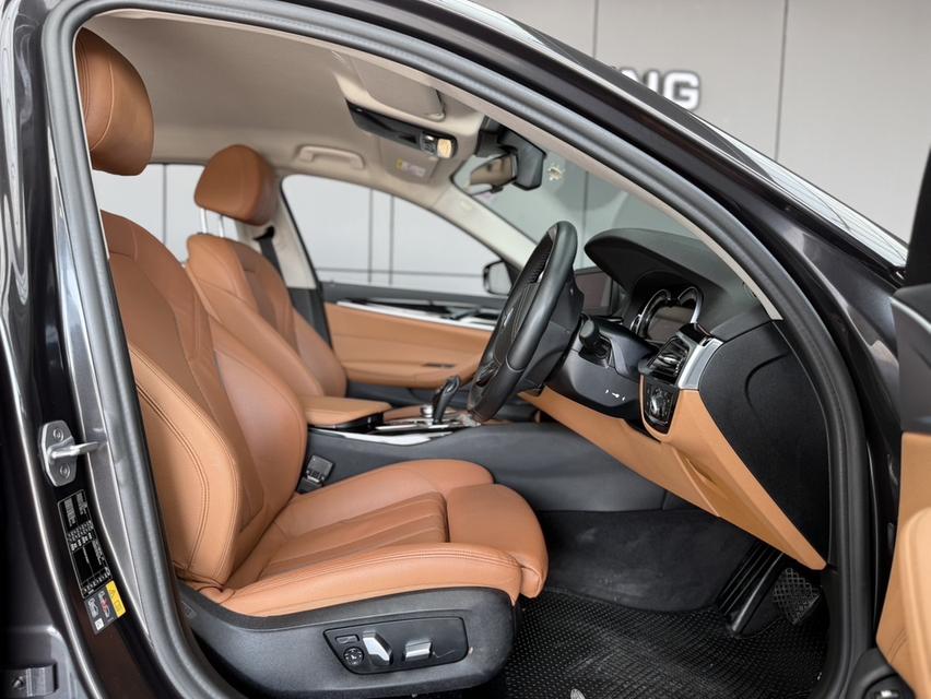 รหัสรถ WRT4764 2019 BMW SERIES 5, 530e 2.0 ELITE รูปที่ 15