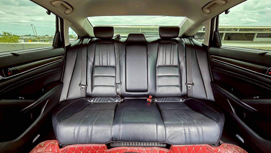 ขาย Honda Accord 2.0Hyrid Tech ปี20 15
