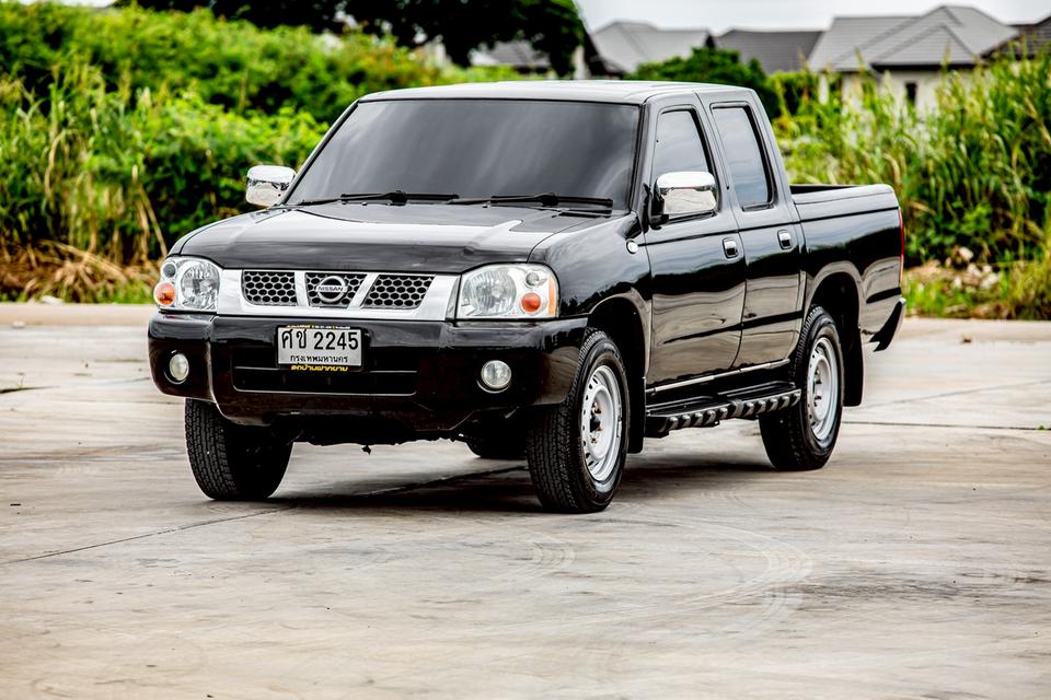 Nissan FORNTIER DOUBBLECAB 3.0 ZDI เกียร์ธรรมดา สีดำ ปี 2004
