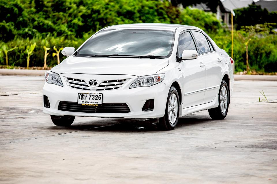 Toyota Altis 1.8E ปี 2011 เกียร์ออโต้ สีขาว สวยสภาพดี มือเดียวป้ายแดง