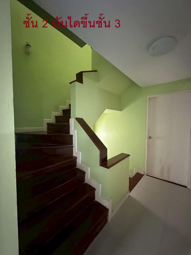 ทาวน์โฮม 3 ชั้น 32 ตรวจ. หมู่บ้าน ซี พี ปาร์คเลน ซอยนวลจันทร์ 12 4 ห้องนอน 3 ห้องนำ้ 2 ห้องโถงใหญ่ 7