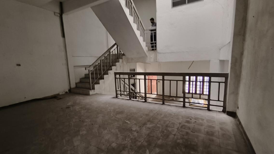 ขายถูกทาวน์โฮมใกล้สถานีรถไฟฟ้ามัยลาภ 8