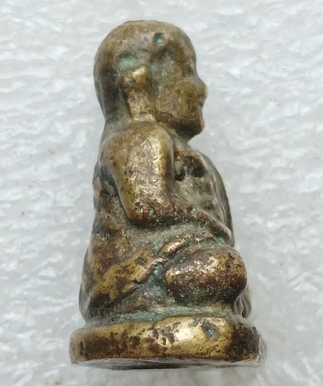 หลวงพ่อเงิน พิมพ์นิยม B รูปที่ 3