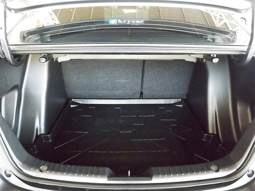 รหัสรถ KCY7239 MAZDA 2 SKYACTIVE 1.5XD Sports High Plus L AUTO ปี 2017 สีเทา 13