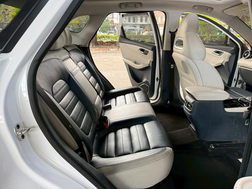 ขายรถ MG HS 1.5X Sunroof ปี 2022 สีขาว เกียร์ออโต้ รูปที่ 9
