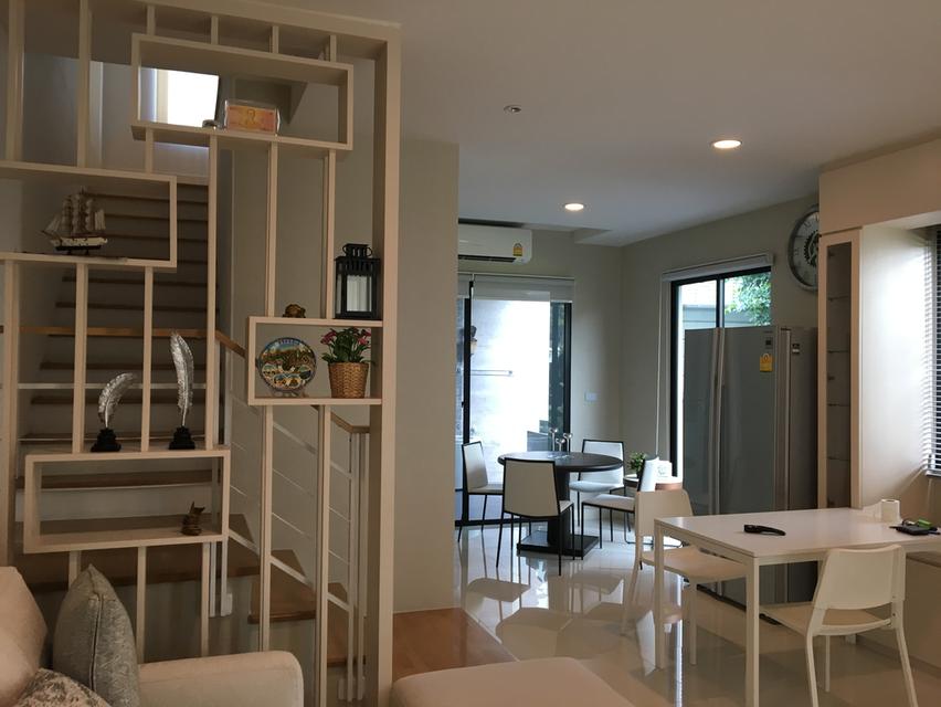 [เจ้าของขายเอง] ขายทาวน์โฮม 3 ชั้น หมู่บ้านกลางเมืองสุขสวัสดิ์ หลังมุม 30 ตรว. 165 ตรม.  4