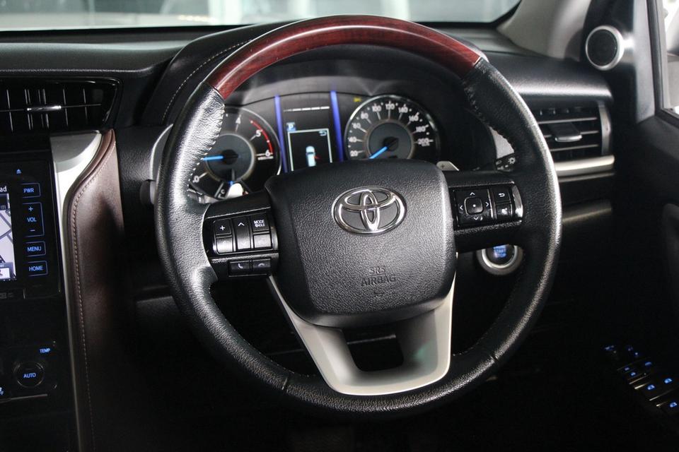 (แจ้งรหัสรถ TKG1389) TOYOTA FORTUNER 2.4 V ปี 2020 รูปที่ 9