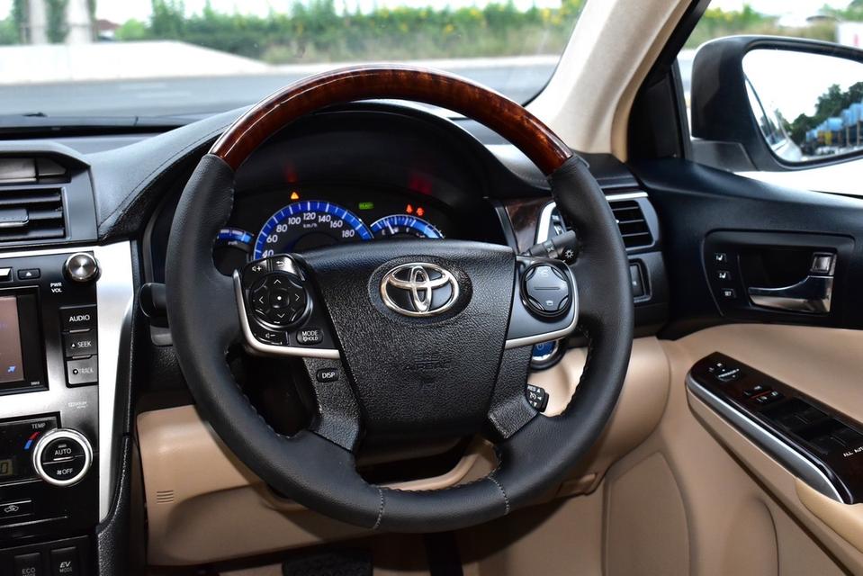 รหัสรถ PB820 TOYOTA CAMRY 2.5 HV AUTO 2012 13