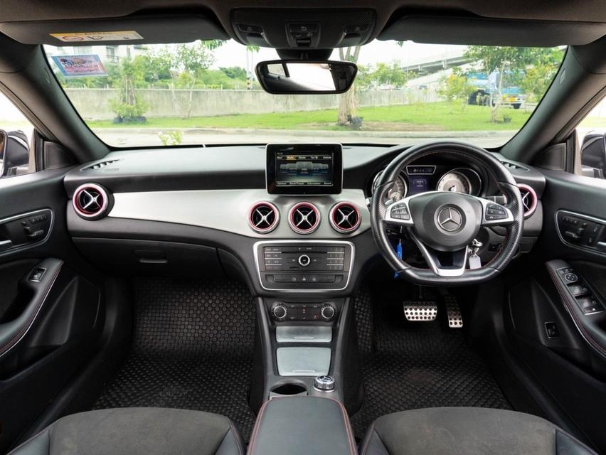 Mercedes Benz CLA 250 2.0 AMG Dynamic โฉม W117 | จดทะเบียนปี : 2015 4