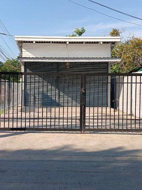 บิ๊กซี เพชรเกษม 2 (เอ็กซ์ตร้า) ซ.เพชรเกษม 99-114 บ้านเดี่ยวชั้นเดียว 1 นอน รร. เลิศหล้า 1.5 กม. 2.5กม. 1 น้ำ เหมาะทำร้าน 2
