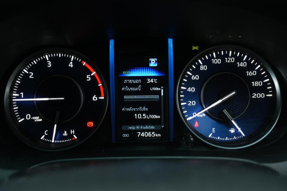 2022 TOYOTA FORTUNER 2.4 V 2WD SUV สีขาว เลขไมล์ 74065 กม. 19