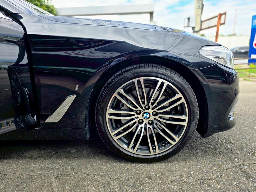 รหัสรถ BAC1922 🚘 BMW 530e Luxury Plug-in Hybrid (G30) ปี 2017 10