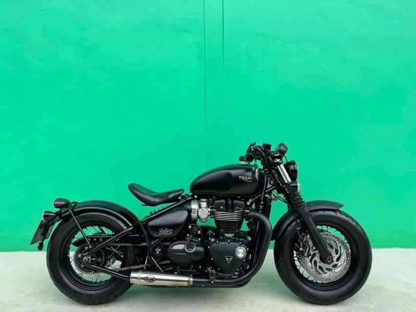 Triumph Bonneville Bobber จดปี 19 สีดำดุสวยเงา 3