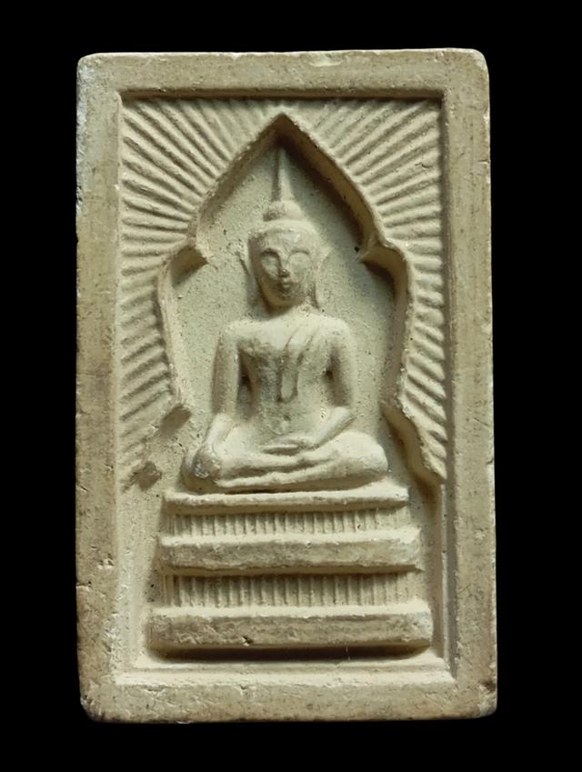 พระสมเด็จพิมพ์แหวกม่าน หลวงพ่อกวย หลังพระแม่ธรณีบีบมวยผม ปี 2543 #1ออกวัดซับลำใย หลวงปู่หมุนปลุกเสกขนาดองค์พระ กว้าง 2.2 สูง 3.5 เซนติเมตร