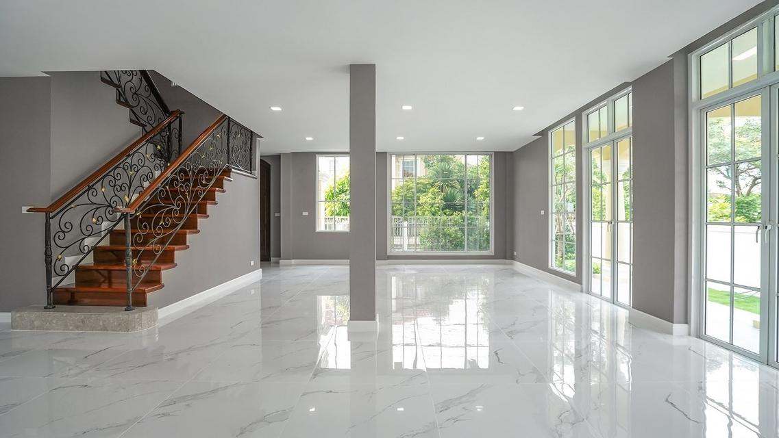 ขายบ้านมือสองตกแต่งใหม่ โครงการ โกลเด้น เลเจ้นด์ สาทร-กัลปพฤกษ์ (Legend Sathorn - Kanlapaphruek)  ใกล้รถไฟฟ้าสายสีเขียวสถานีบางหว้า และ สถานีวุฒากาศ 6