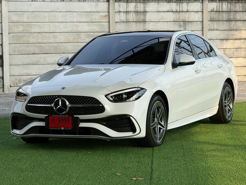 Mercedes-Benz C350e AMG Dynamic (หลังคาพาโนรามิคซันรูฟ) ปี 2022  สีขาว+เบาะแดงรถบ้านมือเดียว สวยกริ๊บ