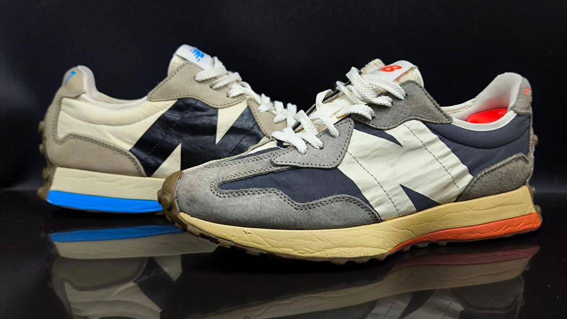 ขายรองเท้ามือสอง new balance