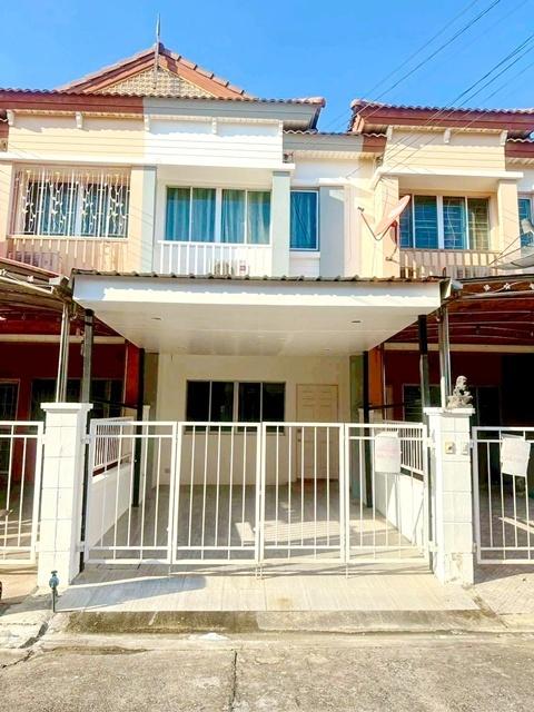 ตลาดไท 2.5 กม. ตลาดไอยรา 2.8 กม. ม.กรุงเทพ 2 กม.บ้านรีโนเวทให้เช่า 2 นอน 2 น้ำ รังสิต 18 ตร.วา. 144 ตร.ม. 1