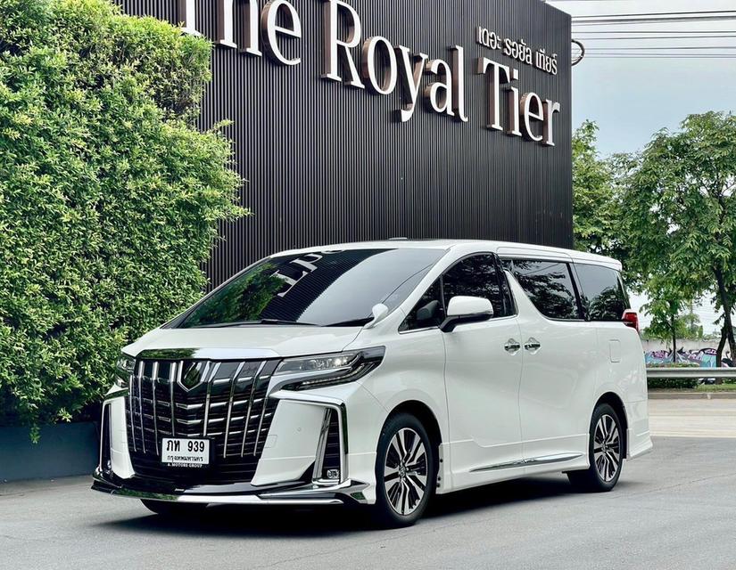 TOYOTA ALPHARD 2.5 SC package 2022 รถสวยสภาพป้ายแดง มือเดียว สีเดิมทั้งคัน Wrapฟิลม์ใสรอบคันมูลค่าเกือบแสน รถเช็คศูนย์ทุกระยะ เจ้าของดูแลอย่างดี