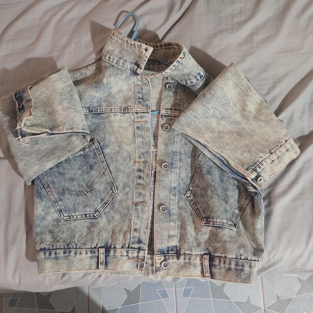 เสื้อยีนส์แขนยาวทรงครอป มือสอง (cropped) ลายฟอก/acid wash แฟชั่นทั่วไป size XL รูปที่ 3