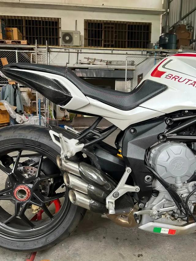 รถสภาพดี MV Agusta Brutale 5