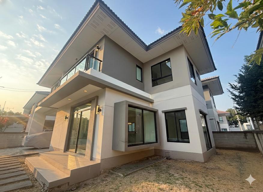 บ้านสุดหรู CASA GRAND สุขาภิบาล 5 บ้านใหม่ บ้านเดี่ยว 2 ชั้น บิ้วอินสไตล์โมเดิร์น 4 นอน 3 ห้องน้ำ 9.49 3