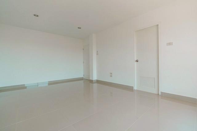 เช่า-ขายทาวน์โฮมใหม่ 21 ตร.วา.163 ตร.ม. 2 ชั้น เทศบาลตำบลคลองตำหรุ500ม.นิคมอมตะชลบุรี 2.5 กม.คลองตำหรุ 2นอน 3 น้ำ ถ.สุขุ 8